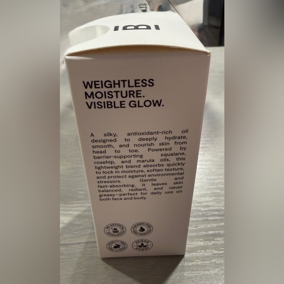 Blossom Essentials Hydration Oil Marula + Golden Jojoba 1.9oz NIB - Picture 2 of 7